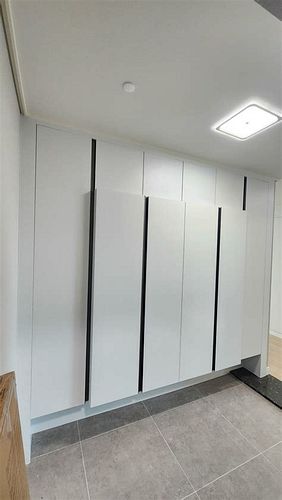 문 시트지 시공