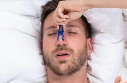 코고는 원인 ❘ 코골이무호흡 치료 ❘ 코골이방지