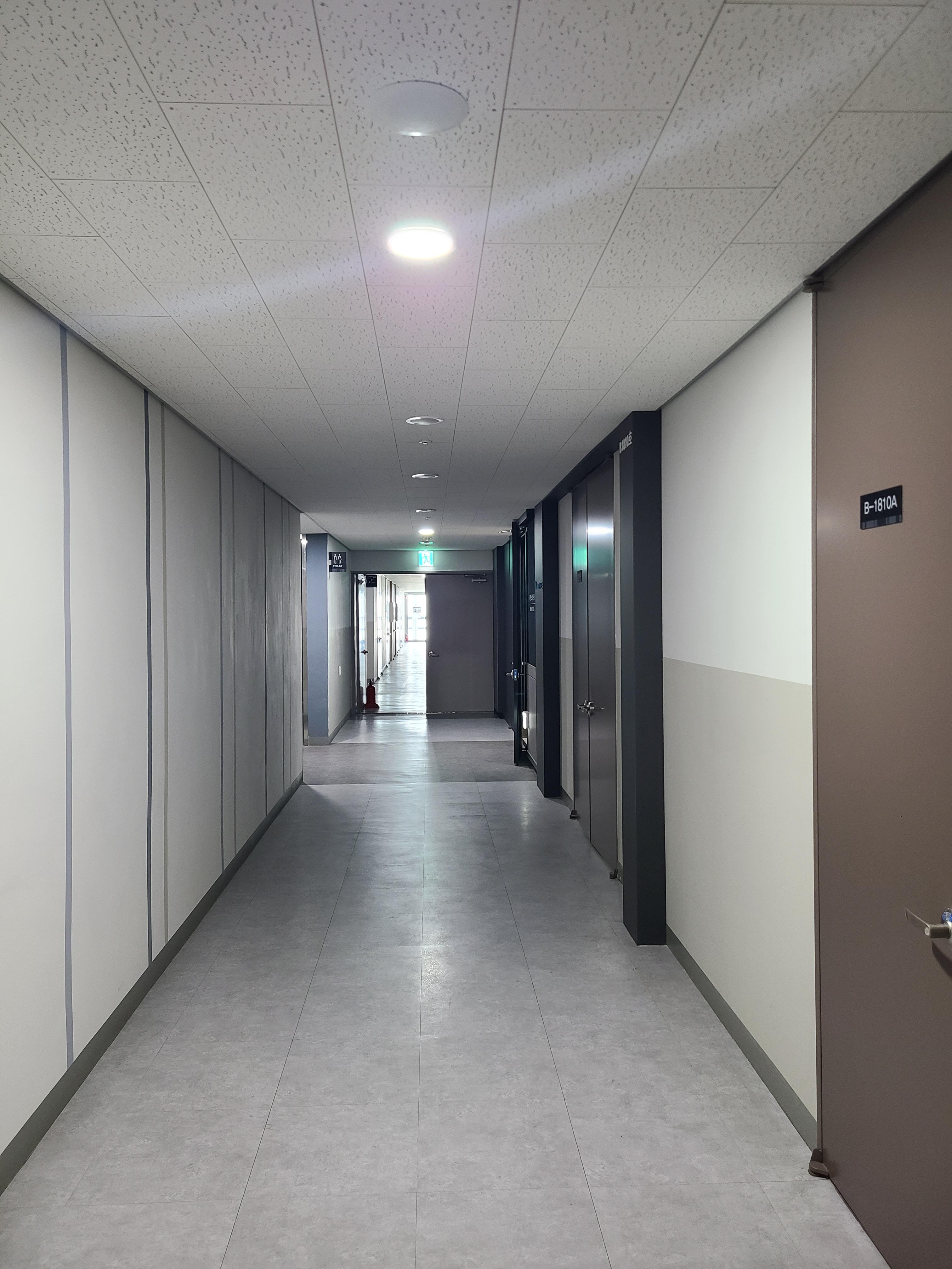 안양아이에스비즈타워 섹션오피스2