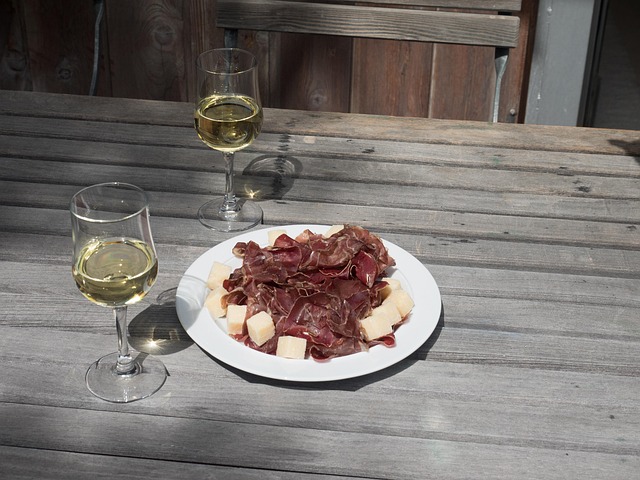 고혈압 약 복용 중 피해야 할 상극 음식과 음료 총정리