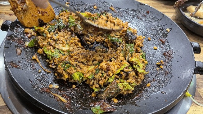 통큰손쭈꾸미마을-볶음밥-치즈넣기