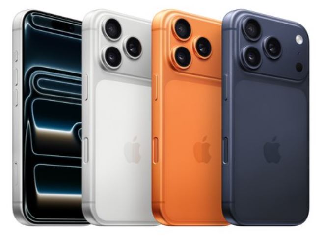 아이폰 17 프로 3가지 모델 뒷면과 앞면 사진