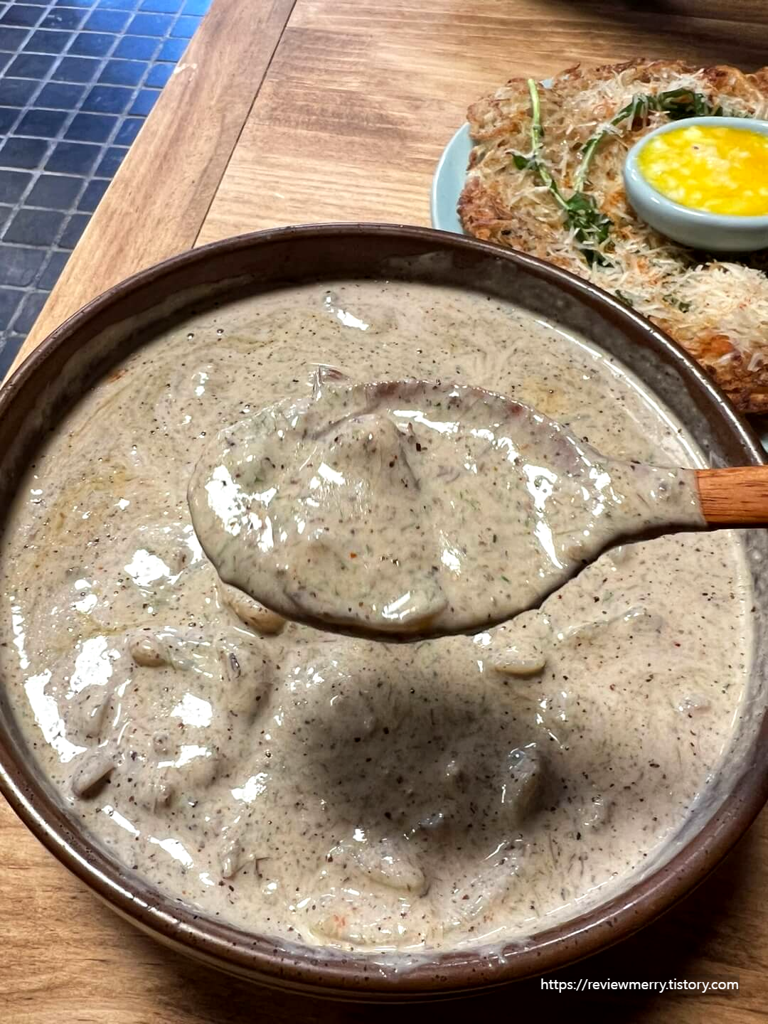 크림 수제비 확대사진