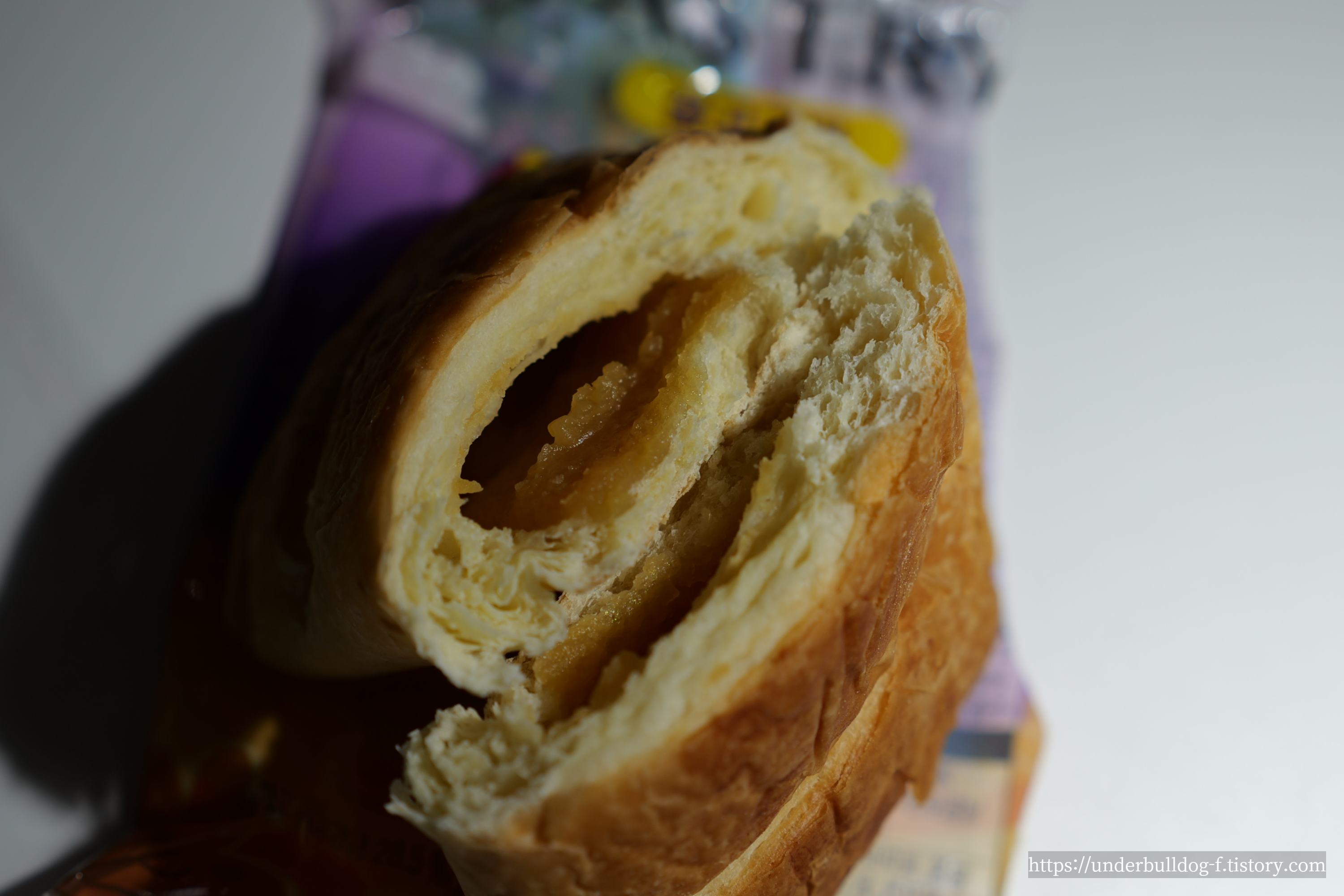 화려하진 않지만 계절감 있게 잘 만든 롯데웰푸드 고구마빵