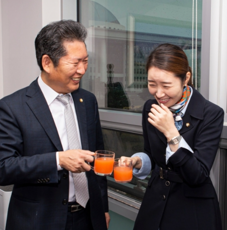 강선우 국회의원 정치 경력