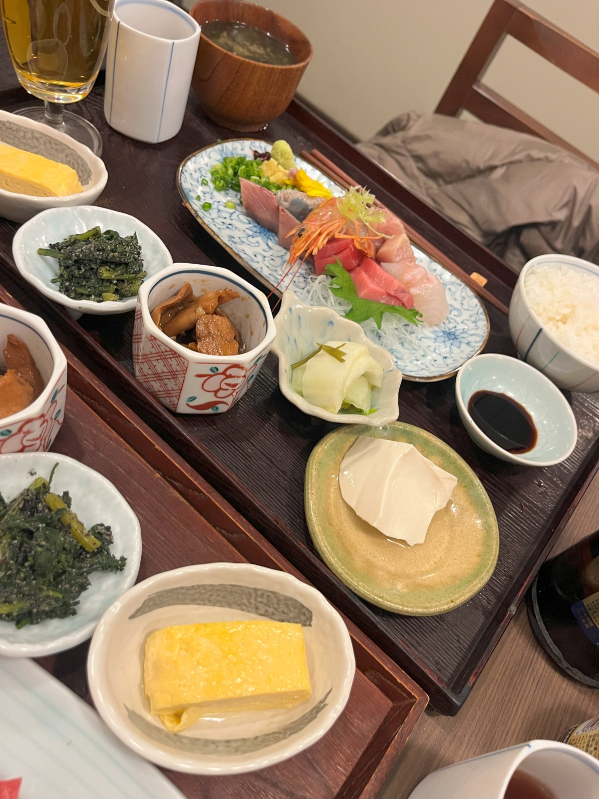 일본 도쿄 현지인 맛집 아오이 교엔 모듬 정식