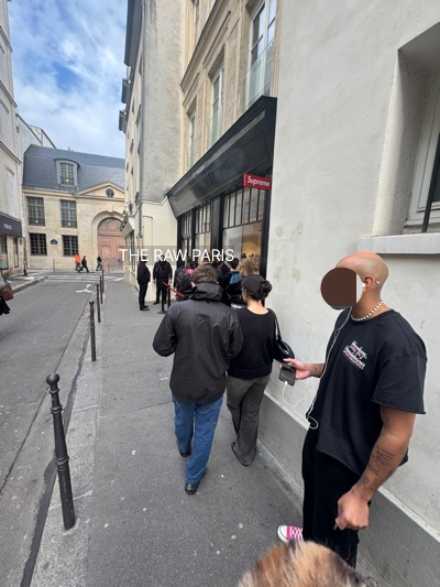 Paris Marais supreme store waiting 슈프림 파리 매장 웨이팅