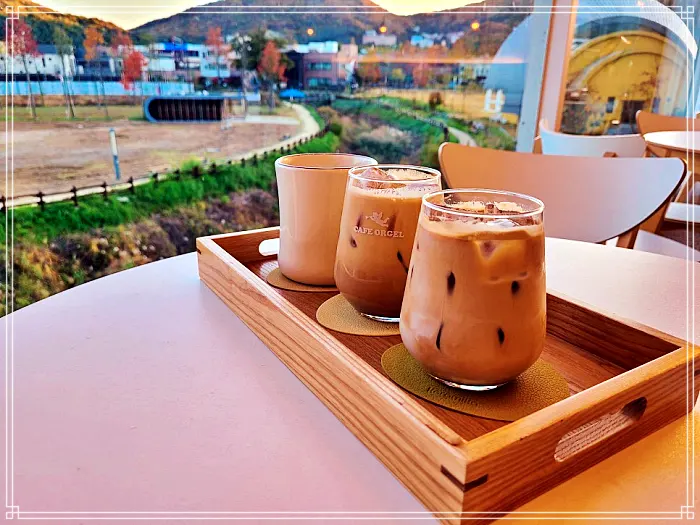 부산, 기장 맛집 나만의 오르골 만들 수 있는 디저트 감성 카페, 와플