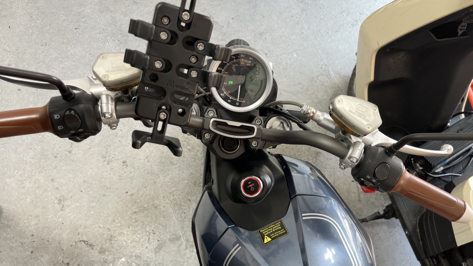 전기오토바이 수리: 슈퍼쏘코 TC-배터리 전원선 납땜, SUPERSOCO AS, 수원 화성 동탄 오산 광교 용인 안양 안산 분당 군포 평택