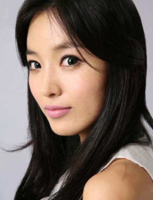 홍진영 과거와 현재 비교 이미지&amp;#44; 성형 고백 관련 맥락