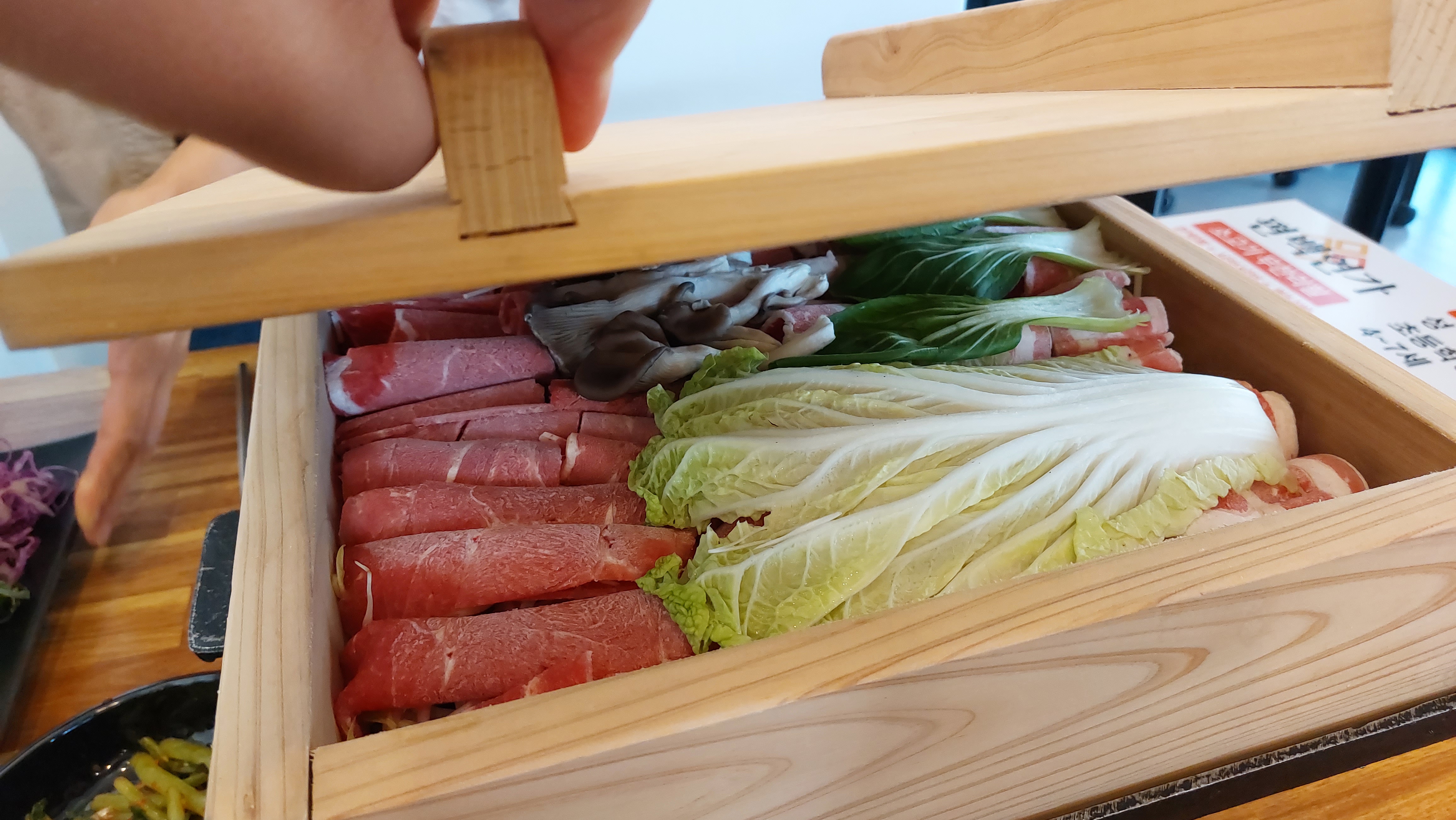 생각보다 고기랑 야채랑 엄청 들어갔어!!