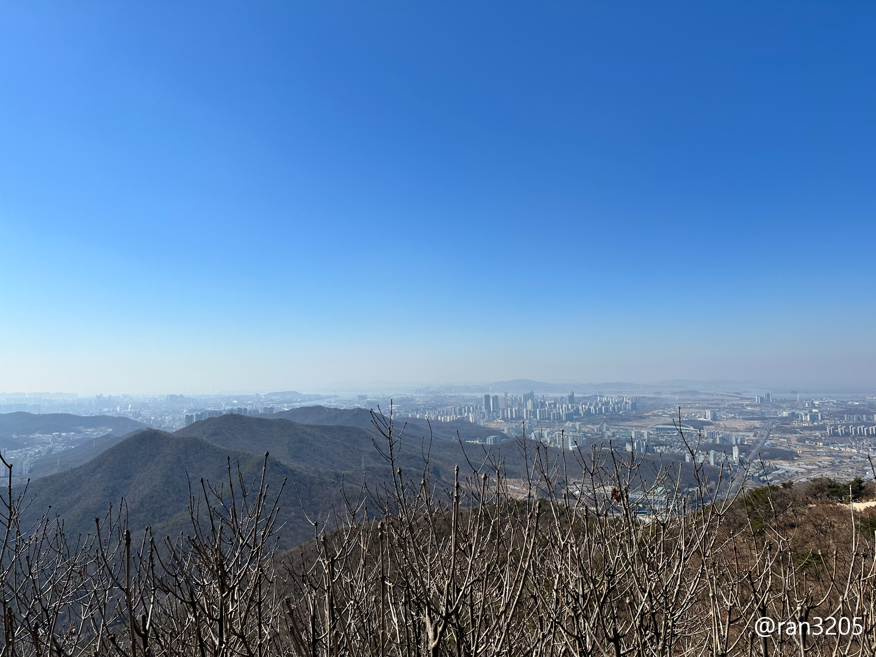 계양산 정상에서 내려다보이는 풍경