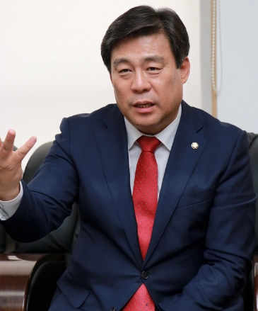 김선동 국회의원 프로필 나이 고향 학력 재산