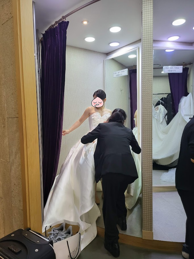 압구정-꾸띠원-드레스-환복