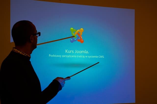 디지털 노마드는 어떻게 돈을 버나? (수익 구조 분석)