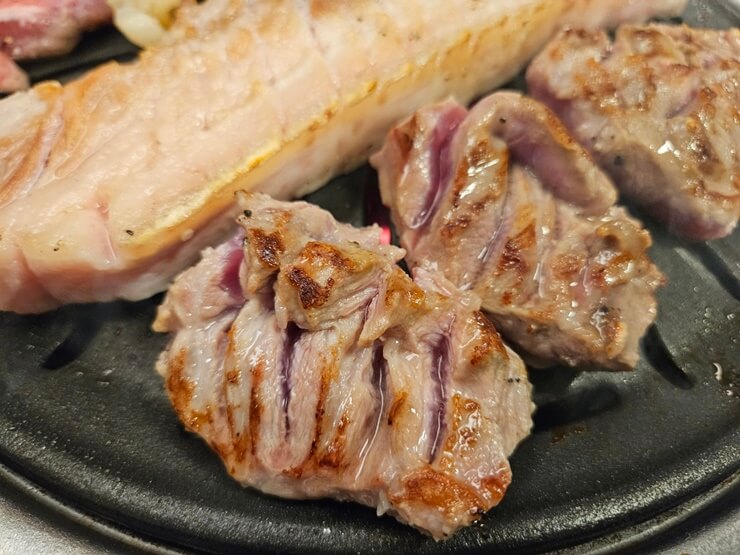 명성고깃집, 맛있게 구운 뽈살