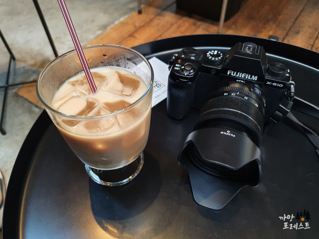 파주 황인용 뮤직스페이스 카메라타 커피