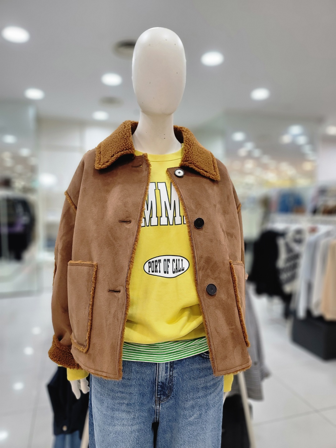 스튜디오톰보이 숏 리버시블 무스탕 9192461952