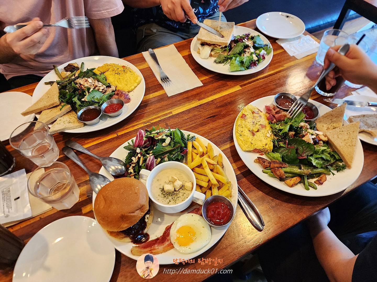 플랩잭팬트리 브런치 메뉴들