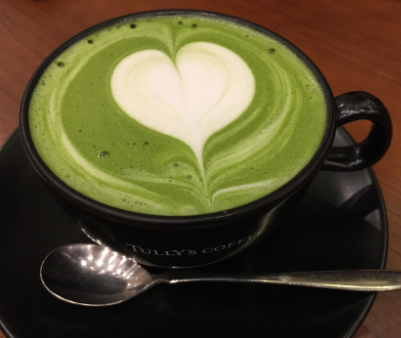 🍵 쑥 라떼 — 전통의 향이 깃든 감성 음료의 부활