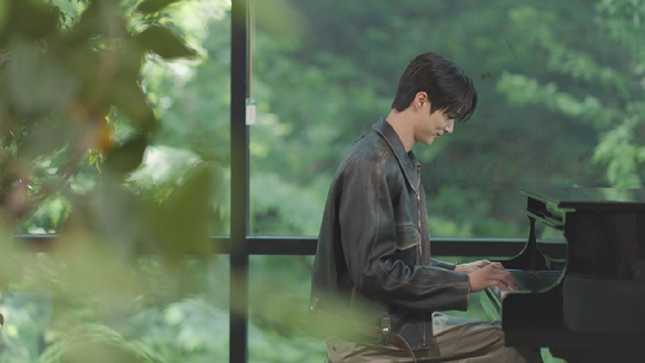 변우석이 '유 퀴즈 온 더 블럭'에 출연한다. [사진=tvN]