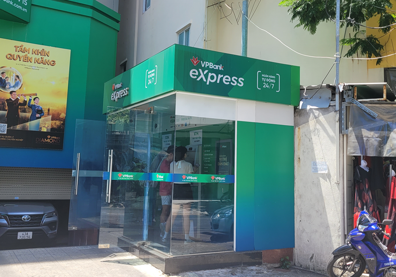 다낭-출금-수수료-무료-ATM-VP-Bank-전경-사진