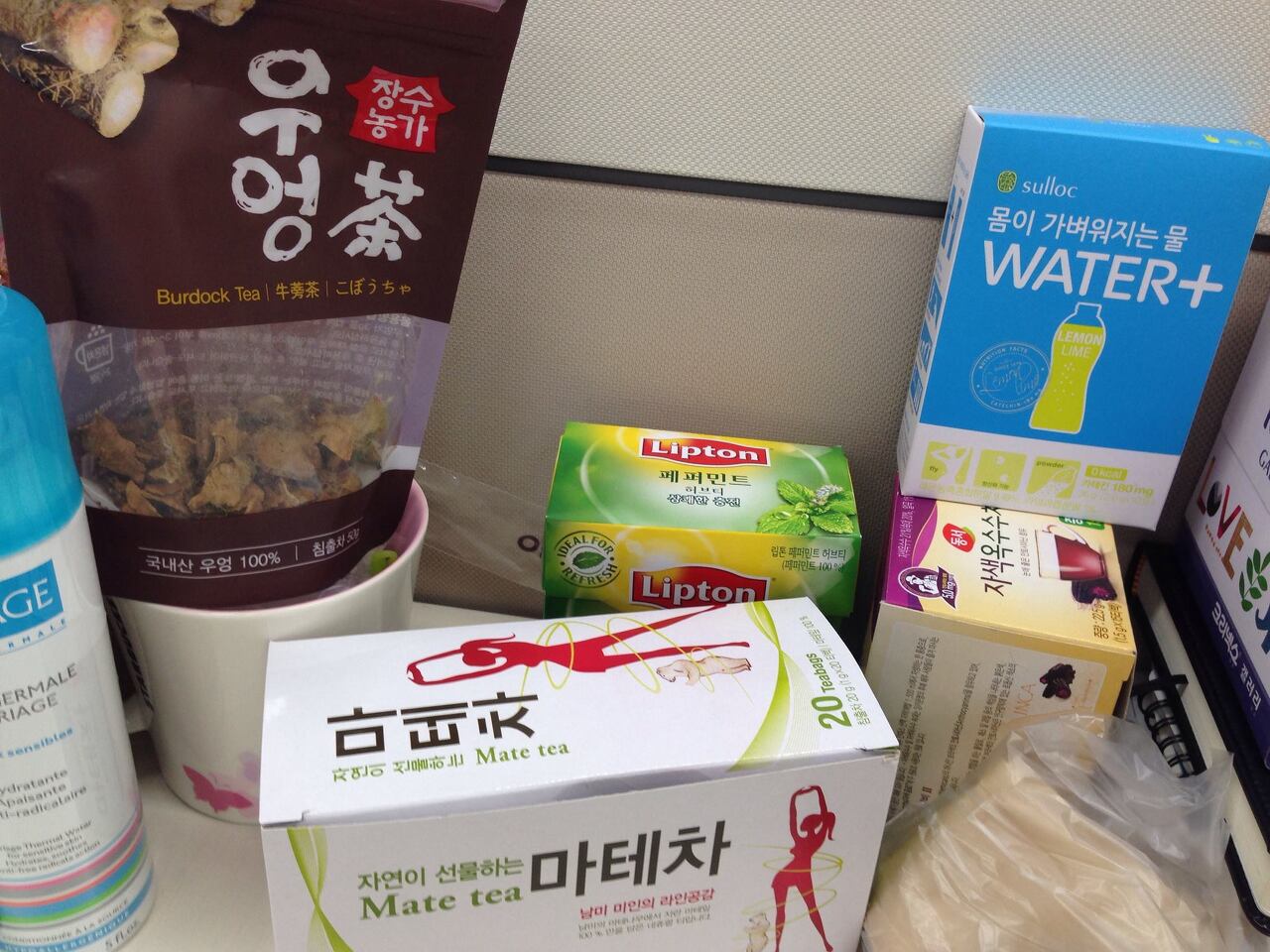 하루에 2리터 따뜻한 물 마시기