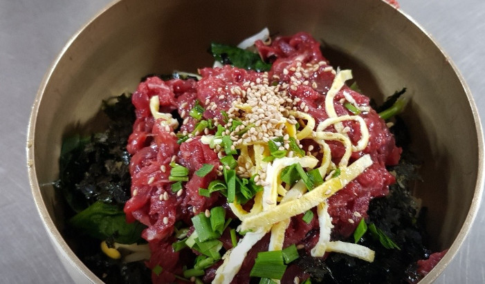 생생정보 홍경민 함평 생고기 육회비빔밥 낙지탕탕이 맛집(믿고 떠나는 스타의 고장)