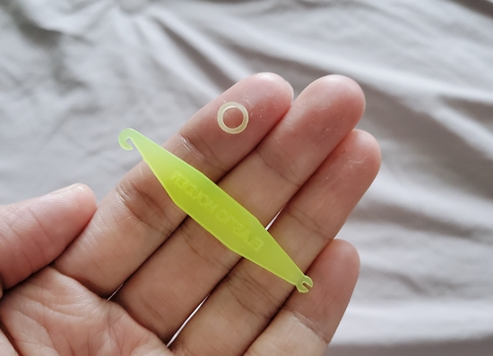 교정 고무줄과 도구