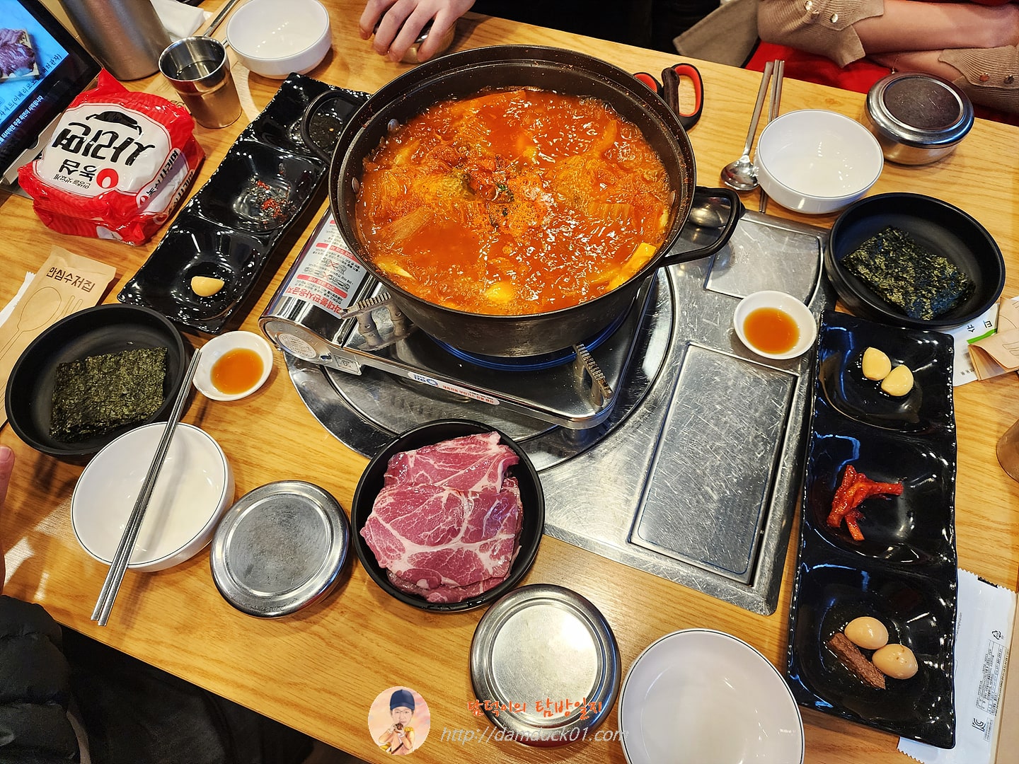 생목살김치찌개, 라면사리추가