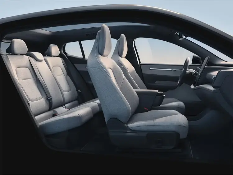 볼보 전기차 EX30 외관 이미지 실내 색상2