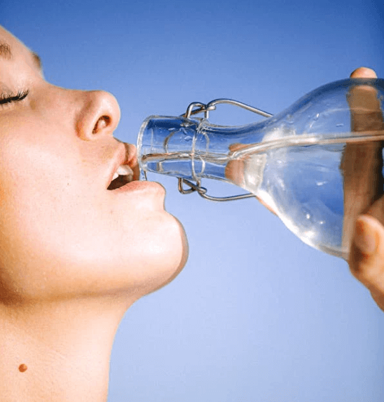 물 다이어트 : 하루 2L 물마시는 습관