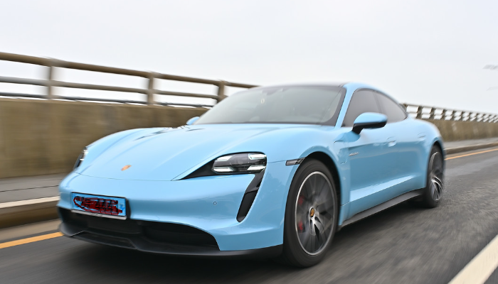 포르쉐 타이칸 전기차 가격 제원 유지비 2025