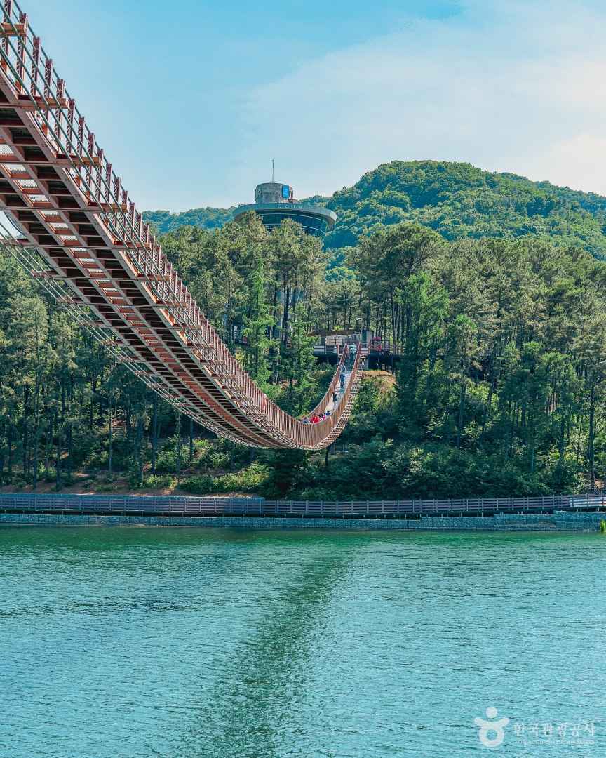 마장호수 출렁다리