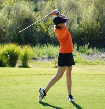 골프치는여자
