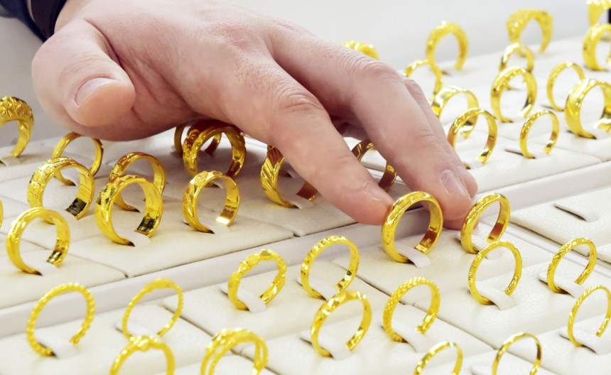 미·중 관세전쟁이 심화하며 안전자산인 금이 각광받고 있다.