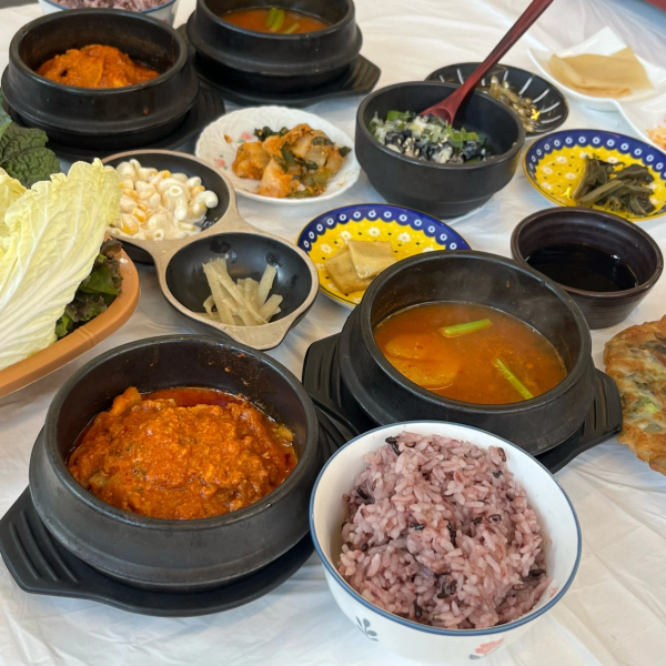 우와한 식당 우렁이 한상