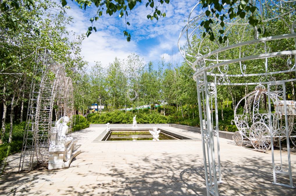 퍼스트가든의 테마 정원 - 화이트가든 &amp; 벚나무길