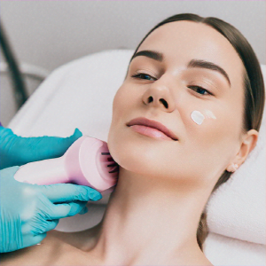 기미와 색소 질환 구별