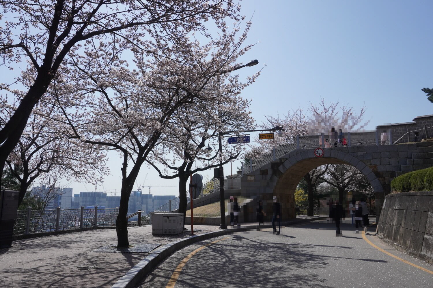 스물다섯스물하나 버스정류장 촬영지