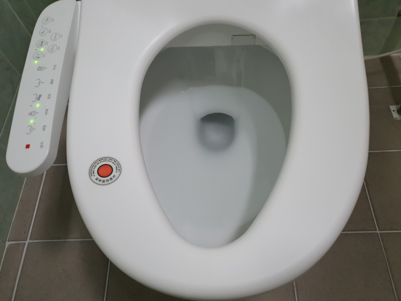 비데가-설치된-변기