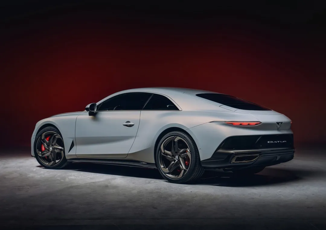 벤틀리 뮬리너 바투르 뒤