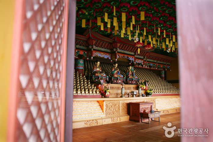 용암사-천불전-불상