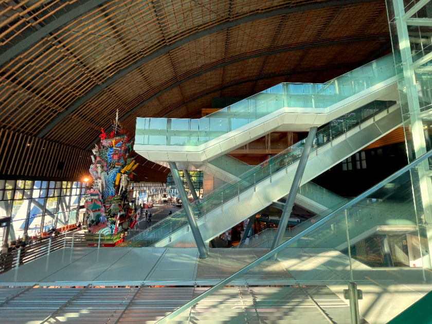 규슈국립박물관 실내계단