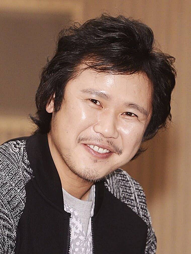 가수-육중완
