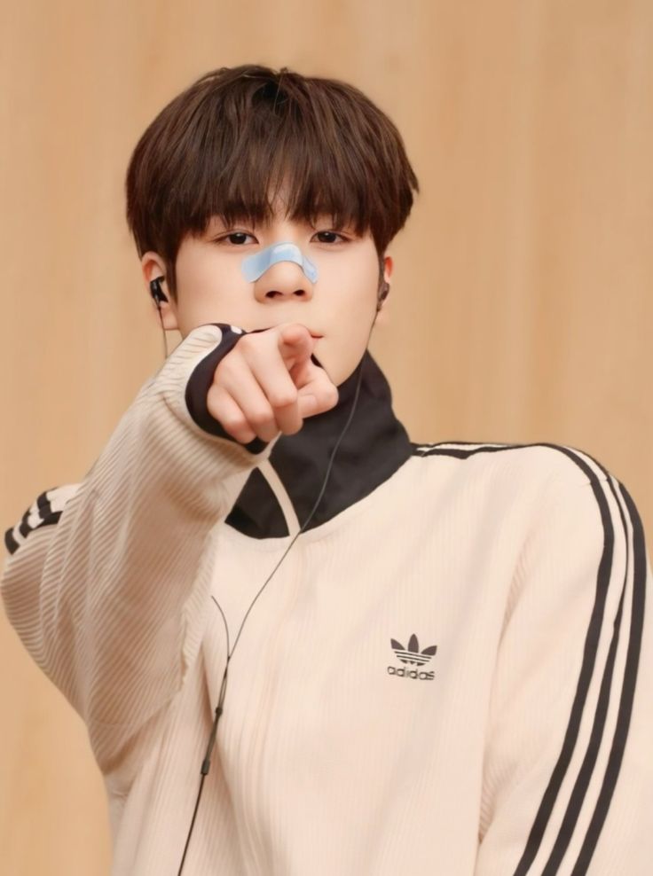 정동원 해병대 입대 나이 학력 가족관계 아버지 군인 제대 날짜 트로트가수 프로필