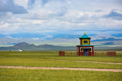 몽골 초원의 유적 고분과 비문에 담긴 유목 제국의 흔적