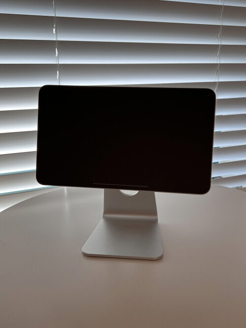 아이패드 마그네틱 거치대