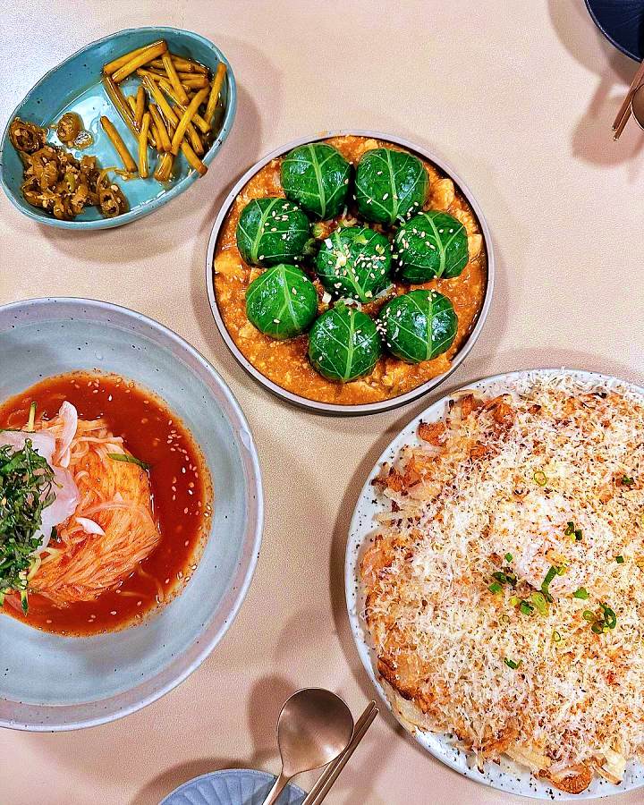 토요일은 밥이좋아 성수 서울숲 캐주얼 한식 맛집 전복들깨국수 강된장쌈밥 제철회묵은지말이 돌문어간장국수 서울 핫플레이스 재벌집 장손 김남희 토밥 좋아 방송정보