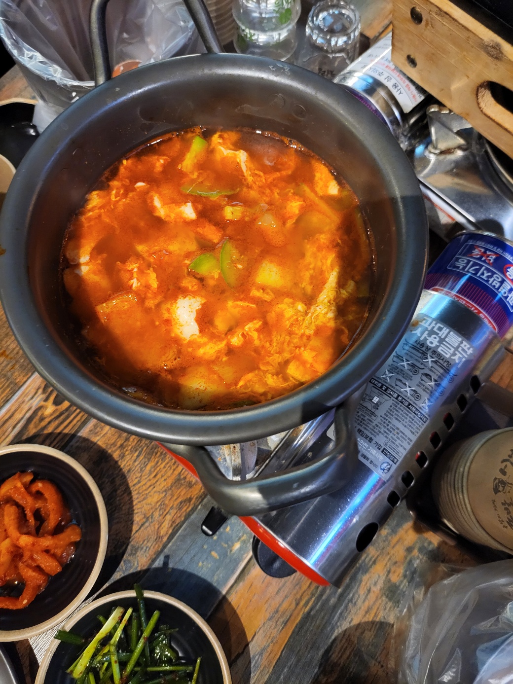 족발신선생 순두부찌개
